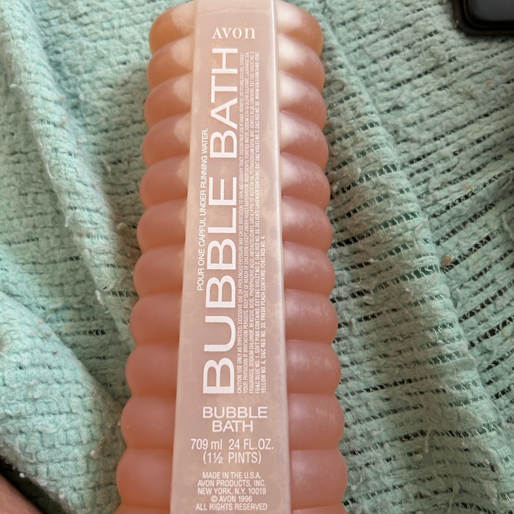 AVON Fresh Peach Bubble Bath 24 oz. NEW Sealed RARE